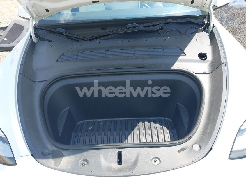 Photo 10 of 2020 Tesla Model Y LONG RANGE DUAL MOTOR ALL-WHEEL DRIVE/PERFORMANCE DUAL MOTOR ALL-WHEEL DRIVE (VIN 5YJYGDEF9LF046757)