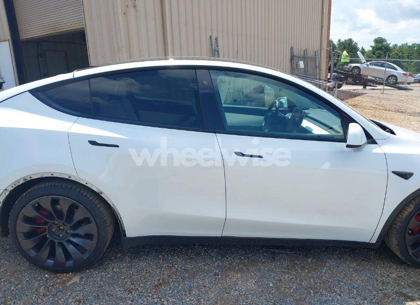 Photo 14 of 2020 Tesla Model Y LONG RANGE DUAL MOTOR ALL-WHEEL DRIVE/PERFORMANCE DUAL MOTOR ALL-WHEEL DRIVE (VIN 5YJYGDEF9LF046757)