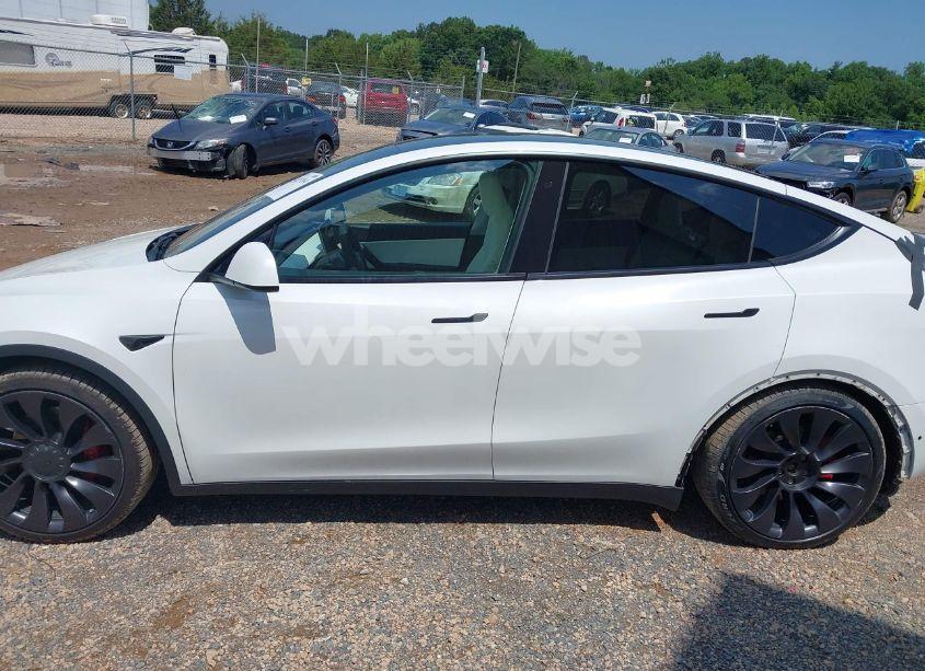 Photo 15 of 2020 Tesla Model Y LONG RANGE DUAL MOTOR ALL-WHEEL DRIVE/PERFORMANCE DUAL MOTOR ALL-WHEEL DRIVE (VIN 5YJYGDEF9LF046757)