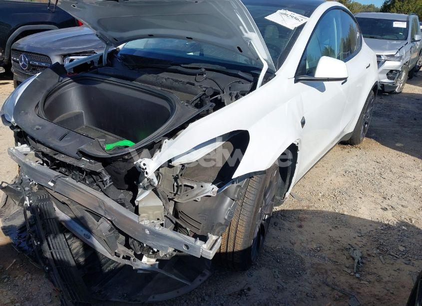 Photo 6 of 2020 Tesla Model Y LONG RANGE DUAL MOTOR ALL-WHEEL DRIVE/PERFORMANCE DUAL MOTOR ALL-WHEEL DRIVE (VIN 5YJYGDEFXLF011614)