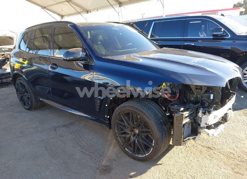 2024 Bmw X5 M (VIN 5YM13ET08R9U02384) main photo