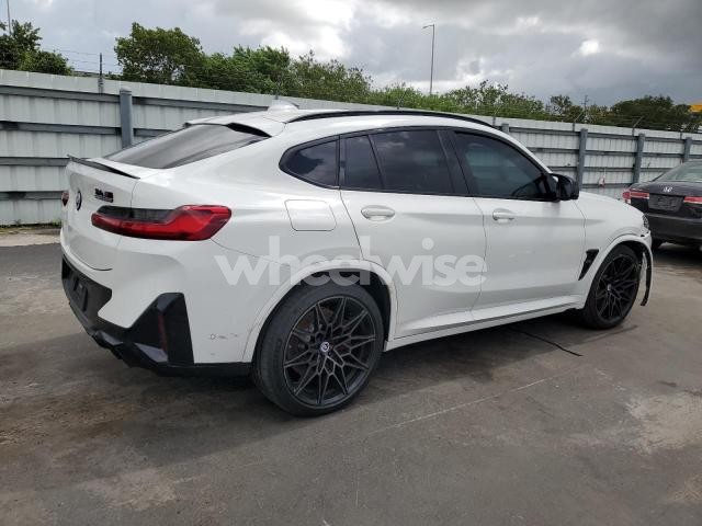 Photo 2 of 2022 BMW X4 M (VIN 5YM23EC01N9M82349)