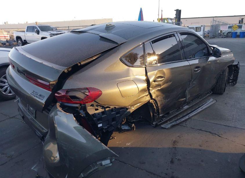 Photo 4 of 2022 Bmw X6 M (VIN 5YMCY0C03N9L49018)