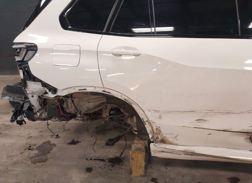 Photo 18 of 2021 Bmw X5 M (VIN 5YMJU0C05M9E08557)