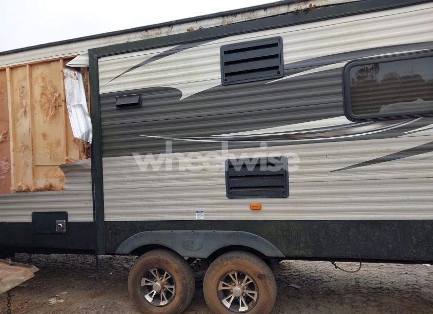 Photo 13 of 2016 Forest River 32R (VIN 5ZT2AZXB9GB911712)