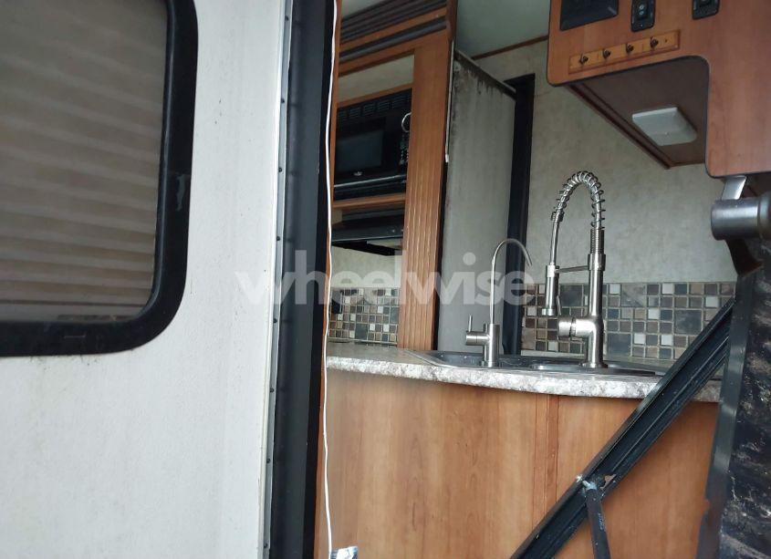 Photo 8 of 2016 Forest River 32R (VIN 5ZT2AZXB9GB911712)