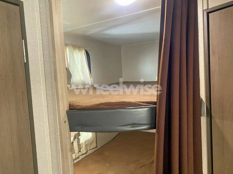 Photo 6 of 2020 COACH CATALINA (VIN 5ZT2CARB6LU035762)