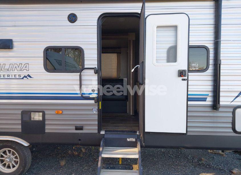 Photo 5 of 2020 Coachmen Catalina SUMMIT SERI (VIN 5ZT2CARB7LU035852)