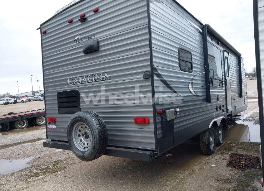 Photo 4 of 2017 Coachmen Catalina (VIN 5ZT2CATB9HA025678)
