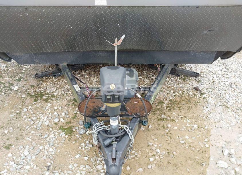 Photo 7 of 2017 Coachmen Catalina (VIN 5ZT2CATB9HA025678)