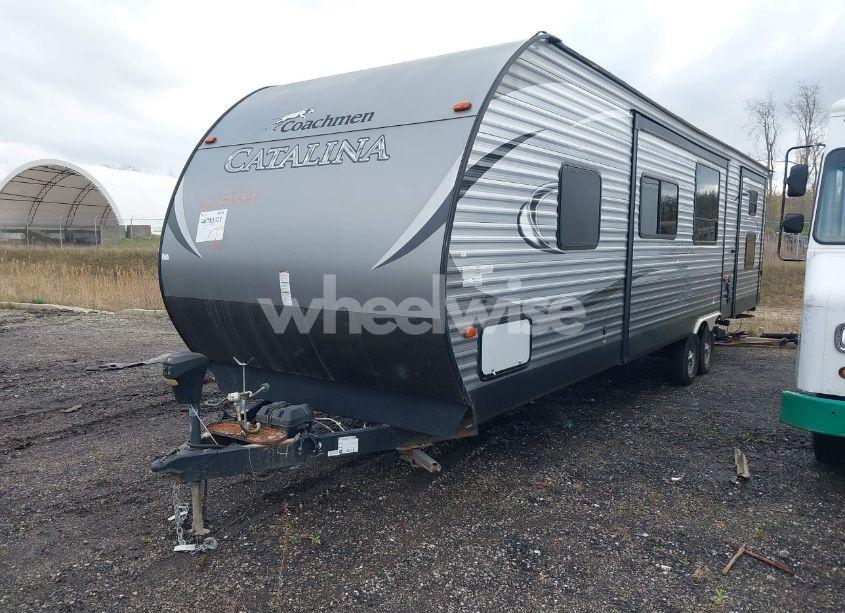 Photo 2 of 2017 Coachmen Catalina (VIN 5ZT2CAXB3HT009684)