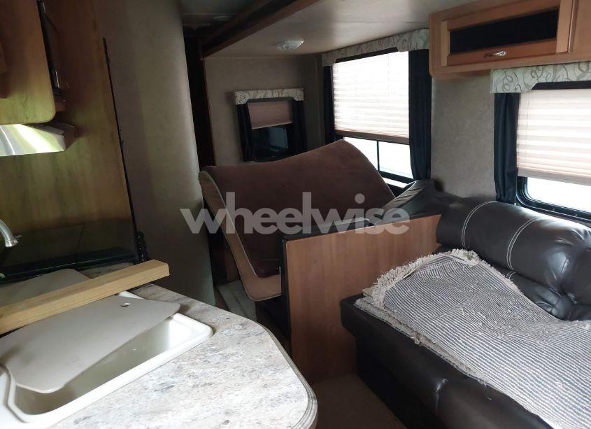 Photo 8 of 2017 Coachmen Catalina (VIN 5ZT2CAXB3HT009684)