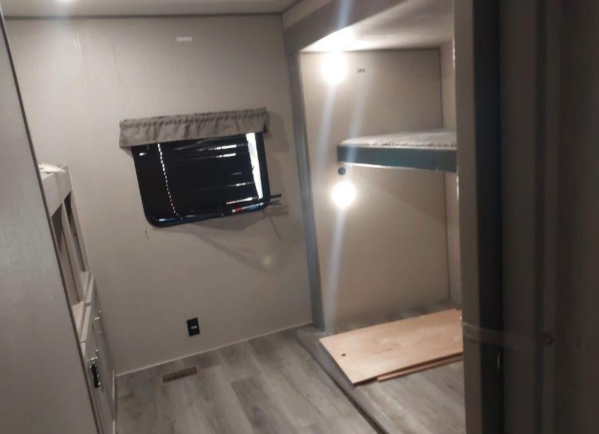 Photo 12 of 2023 Coachman Cat N/A (VIN 5ZT2CAZB5PX028628)