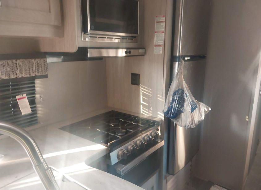 Photo 8 of 2023 Coachman Cat N/A (VIN 5ZT2CAZB5PX028628)