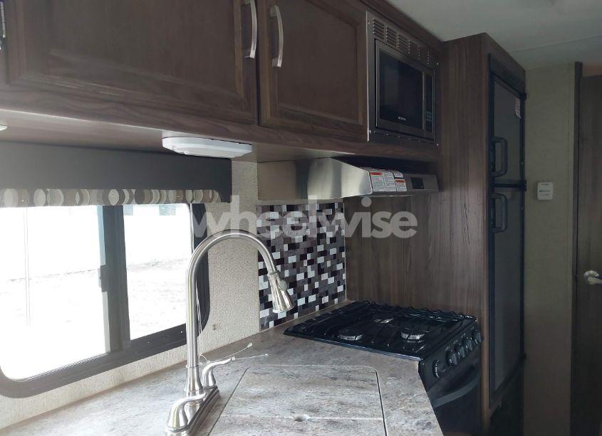 Photo 8 of 2018 Coachmen Other (VIN 5ZT2CXLB1JF013651)