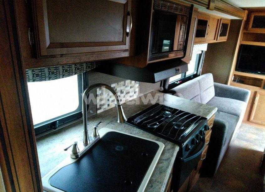 Photo 14 of 2016 Coachmen Apex TRAVEL TRAILER (VIN 5ZT2CXPB0GA009459)
