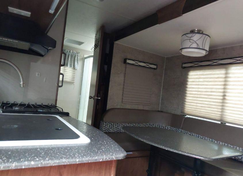 Photo 8 of 2018 Coachmen Freedom EXPRESS (VIN 5ZT2FEPB0JS029322)