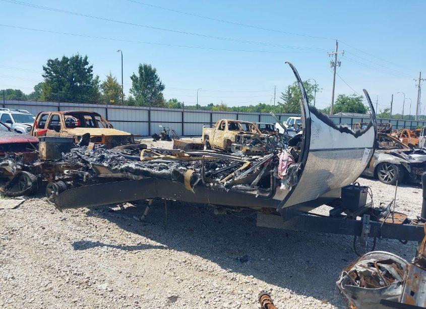 2016 Coachmen Freedom (VIN 5ZT2FEPB5GA021974) main photo