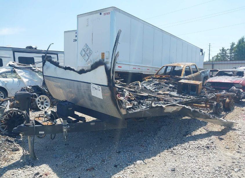 Photo 2 of 2016 Coachmen Freedom (VIN 5ZT2FEPB5GA021974)