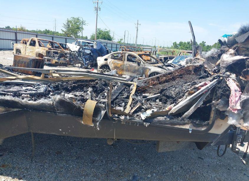 Photo 9 of 2016 Coachmen Freedom (VIN 5ZT2FEPB5GA021974)