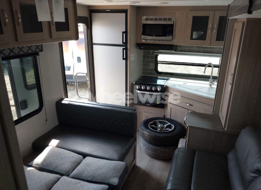 Photo 8 of 2021 Coachmen Freedom EXPRESS (VIN 5ZT2FEPB9MW015593)