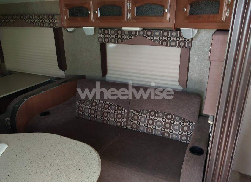 Photo 15 of 2015 Coachmen Freedom EX (VIN 5ZT2FETB6FA016643)