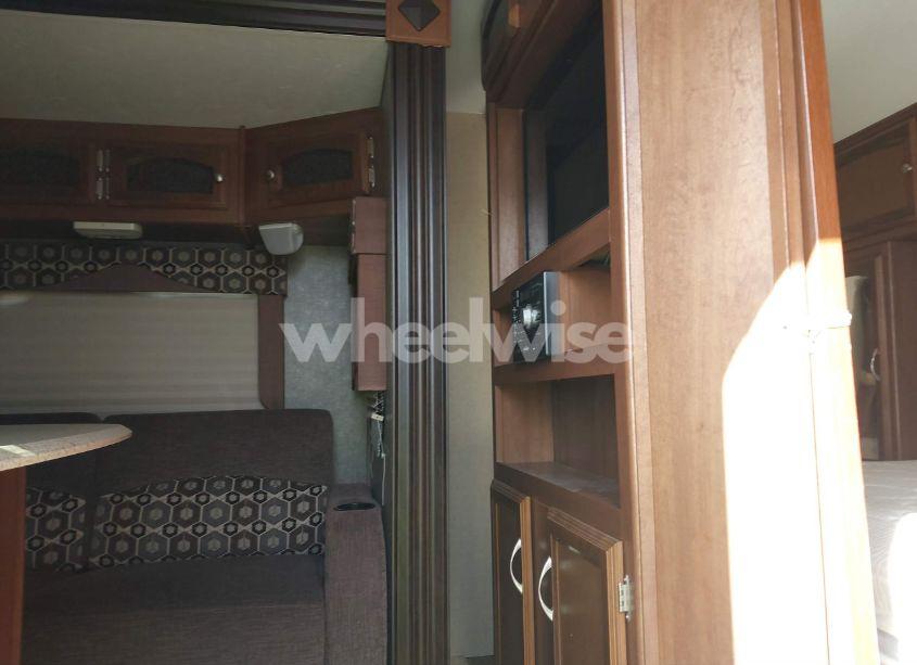 Photo 8 of 2015 Coachmen Freedom EX (VIN 5ZT2FETB6FA016643)