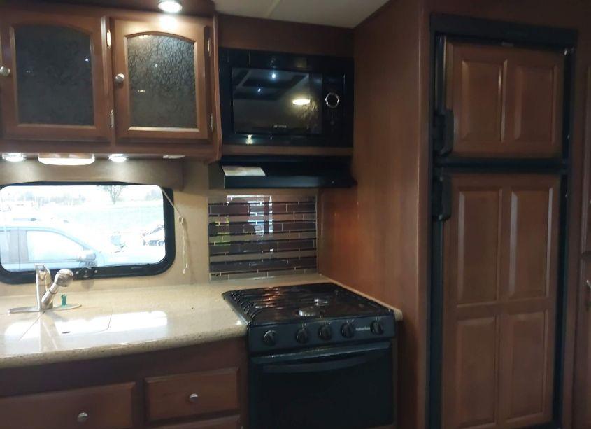 Photo 10 of 2016 Coach Freedom (VIN 5ZT2FEWB6GA019409)