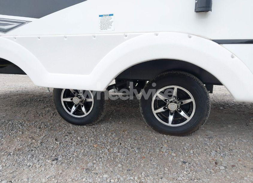 Photo 7 of 2020 Coachmen Freedom (VIN 5ZT2FEXB8LW012201)