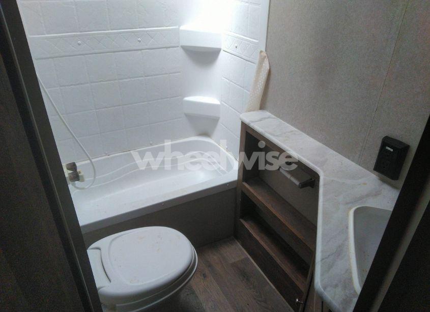 Photo 11 of 2019 Palomino 27ft N/A (VIN 5ZT2PUSBXK4000950)