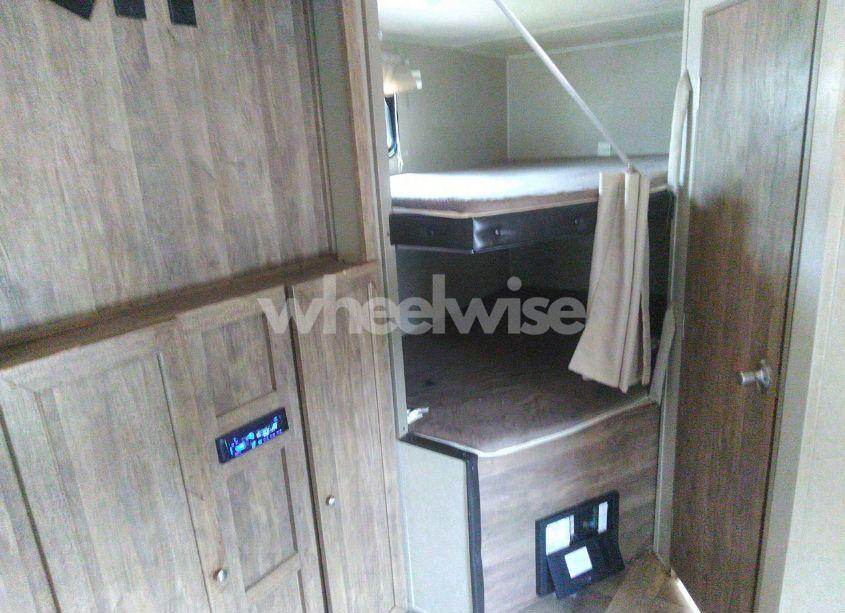 Photo 12 of 2019 Palomino 27ft N/A (VIN 5ZT2PUSBXK4000950)