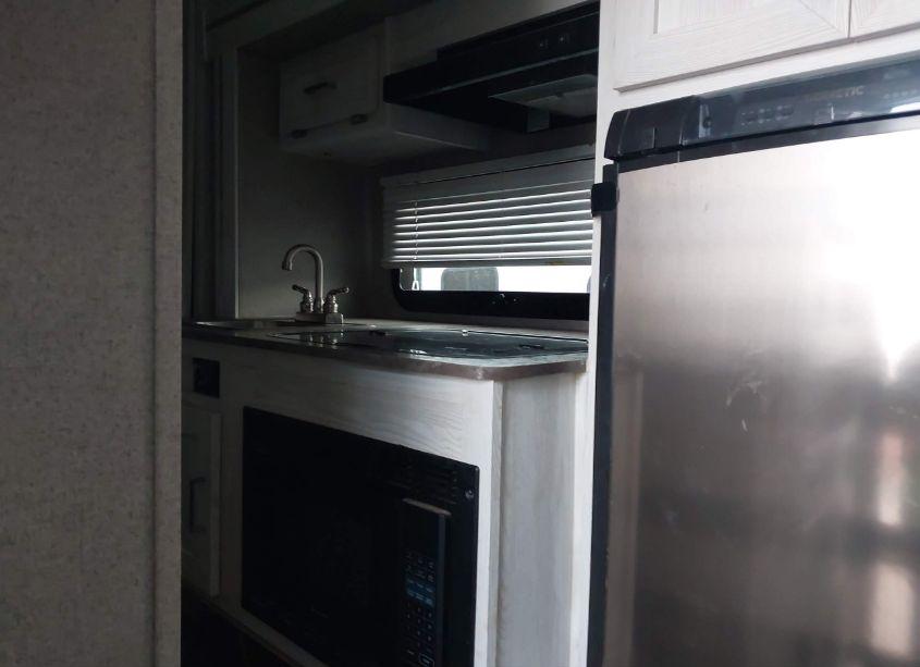 Photo 8 of 2019 Rockwood 16bh N/A (VIN 5ZT2RSEC0K3005146)