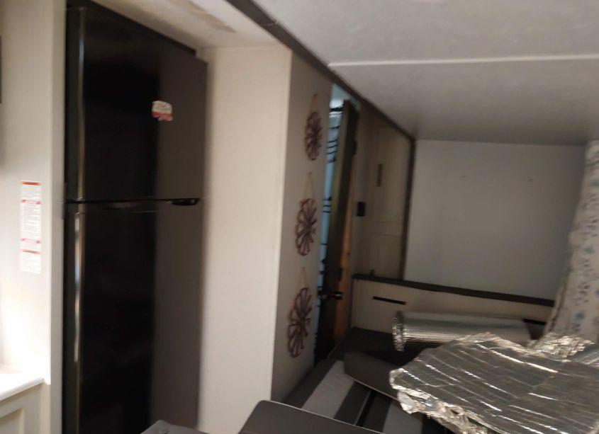 Photo 10 of 2022 Salem Travel TRAILER (VIN 5ZT2SMFC9NG073411)