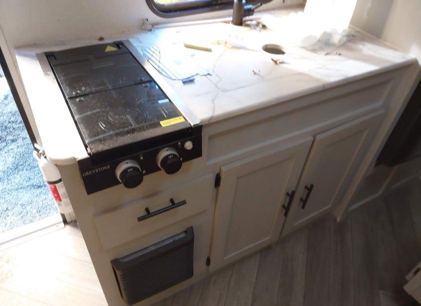 Photo 11 of 2022 Salem Travel TRAILER (VIN 5ZT2SMFC9NG073411)