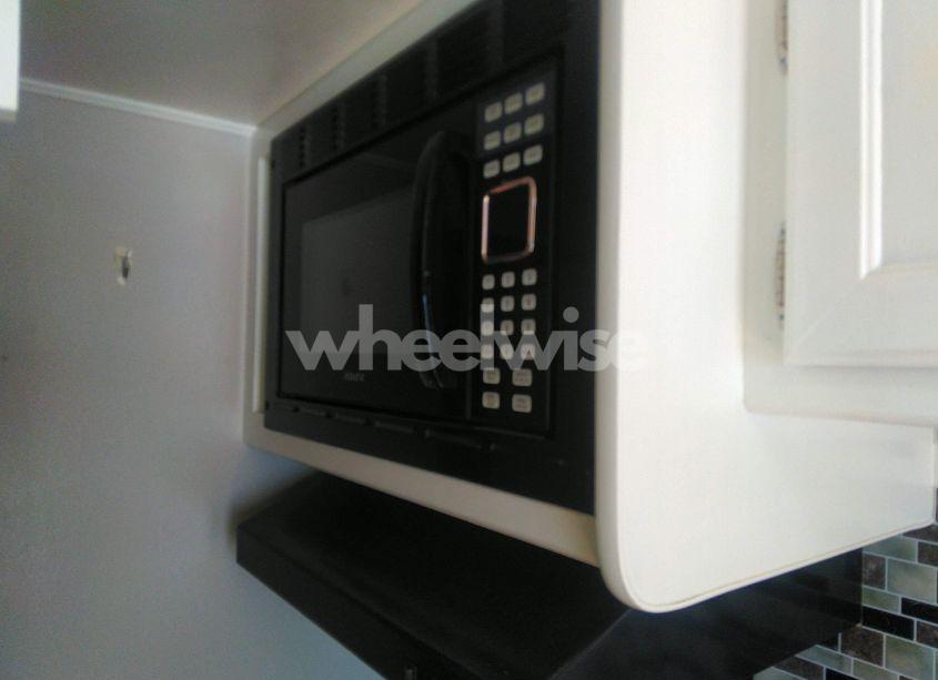 Photo 18 of 2014 Shasta Other N/A (VIN 5ZT2SSPB5EE003295)