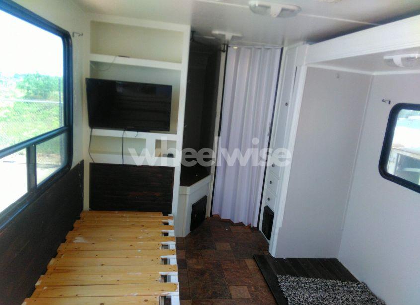 Photo 5 of 2014 Shasta Other N/A (VIN 5ZT2SSPB5EE003295)