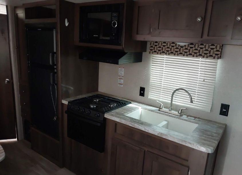 Photo 12 of 2018 Fore Wildwood (VIN 5ZT2SSRB4JE011458)