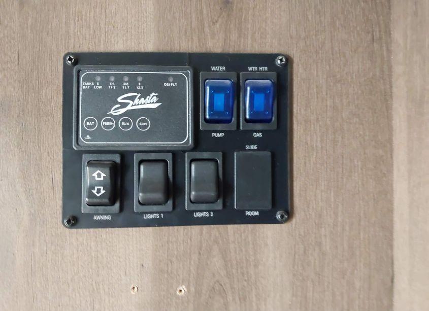 Photo 7 of 2018 Fore Wildwood (VIN 5ZT2SSRB4JE011458)