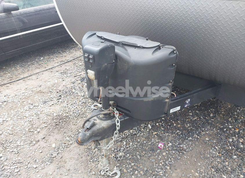 Photo 10 of 2021 Forest River SHASTA 310K (VIN 5ZT2SSWB7ME014928)