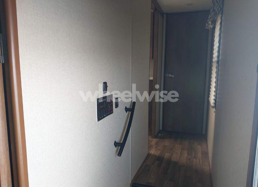 Photo 5 of 2016 Forest River CHAPARRAL (VIN 5ZT3CH4B8GA313122)