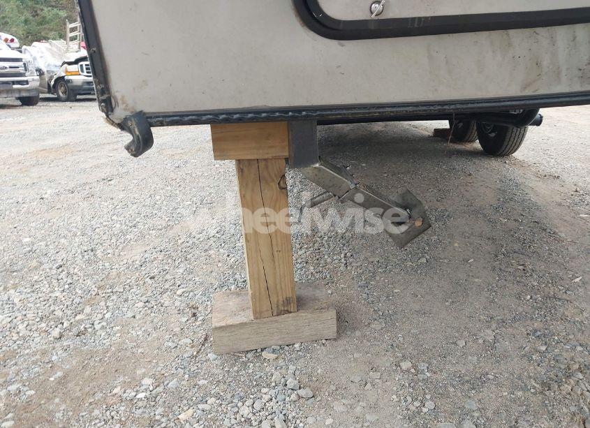 Photo 12 of 2021 Coachmen Chaparral N/A (VIN 5ZT3CLPB8MA325314)