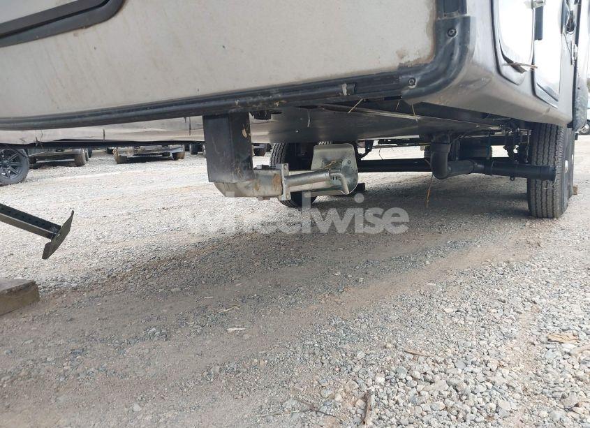 Photo 13 of 2021 Coachmen Chaparral N/A (VIN 5ZT3CLPB8MA325314)