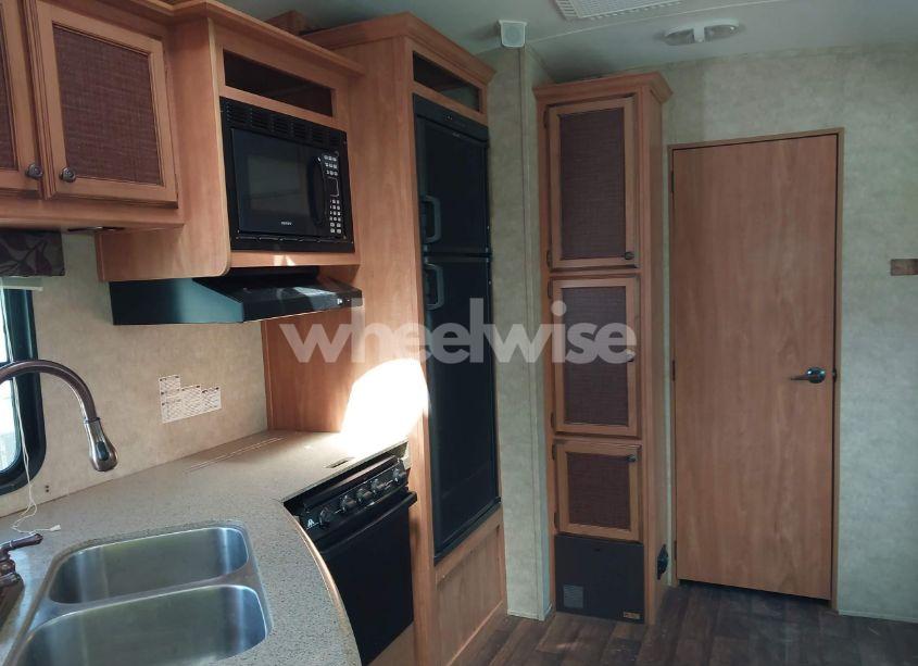 Photo 14 of 2014 Shasta By FOREST RIV PHOENIX FIFTH WHEEL (VIN 5ZT3SPTB6EF490587)