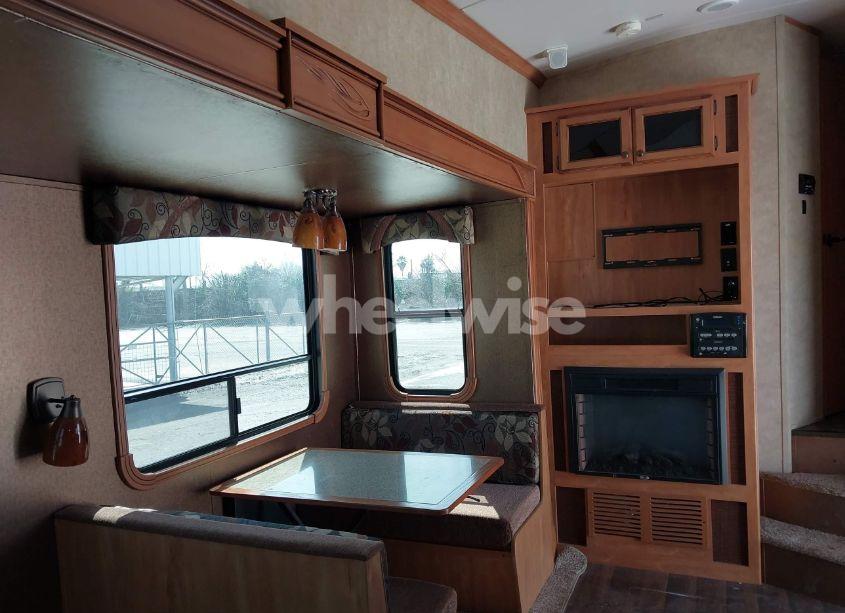 Photo 15 of 2014 Shasta By FOREST RIV PHOENIX FIFTH WHEEL (VIN 5ZT3SPTB6EF490587)