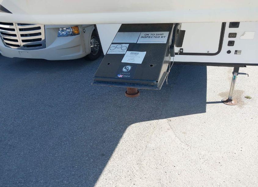 Photo 10 of 2020 Forest River SABRE TRAVEL TRAILER (VIN 5ZT3SR2B9L6104139)