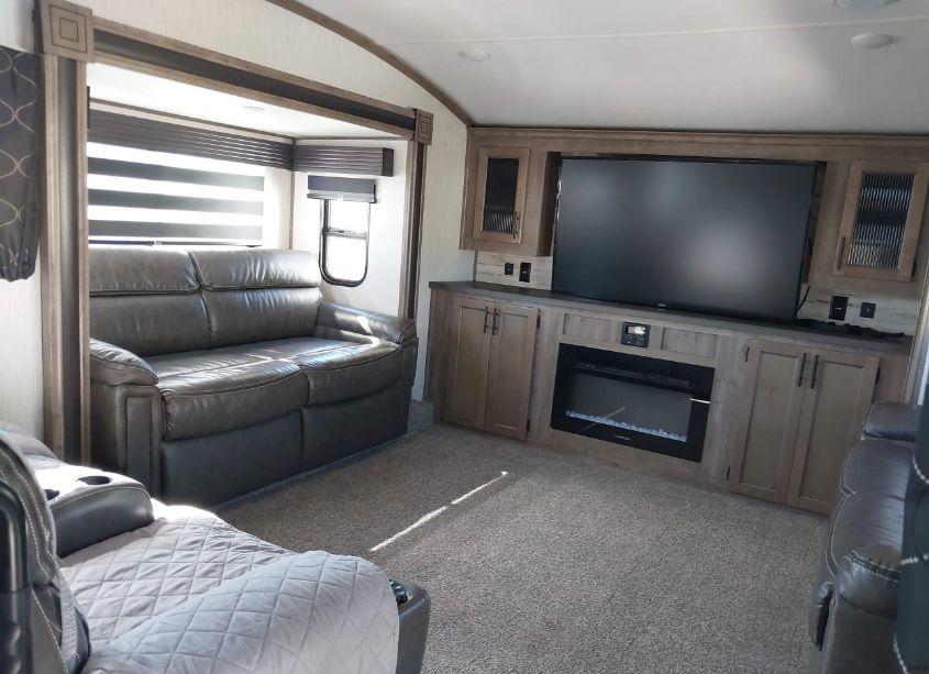 Photo 13 of 2020 Forest River SABRE TRAVEL TRAILER (VIN 5ZT3SR2B9L6104139)