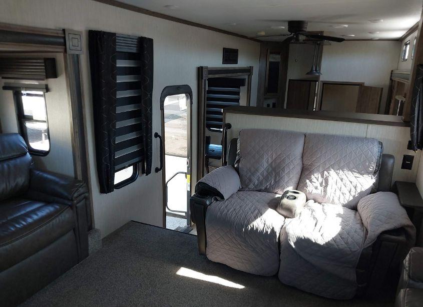 Photo 14 of 2020 Forest River SABRE TRAVEL TRAILER (VIN 5ZT3SR2B9L6104139)