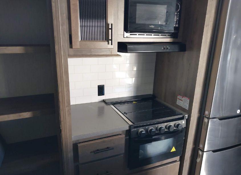 Photo 16 of 2020 Forest River SABRE TRAVEL TRAILER (VIN 5ZT3SR2B9L6104139)