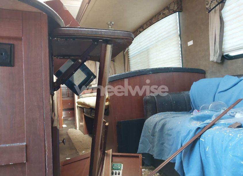 Photo 7 of 2015 Evergreen Rv SUN VALLEY SERIES M- (VIN 5ZWTSSE2XF1004476)