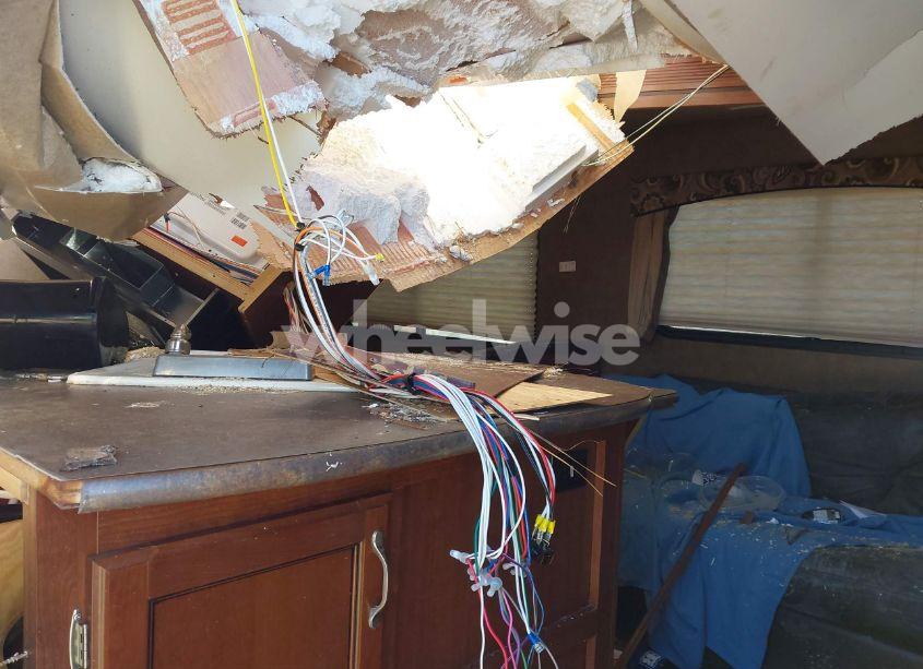 Photo 8 of 2015 Evergreen Rv SUN VALLEY SERIES M- (VIN 5ZWTSSE2XF1004476)